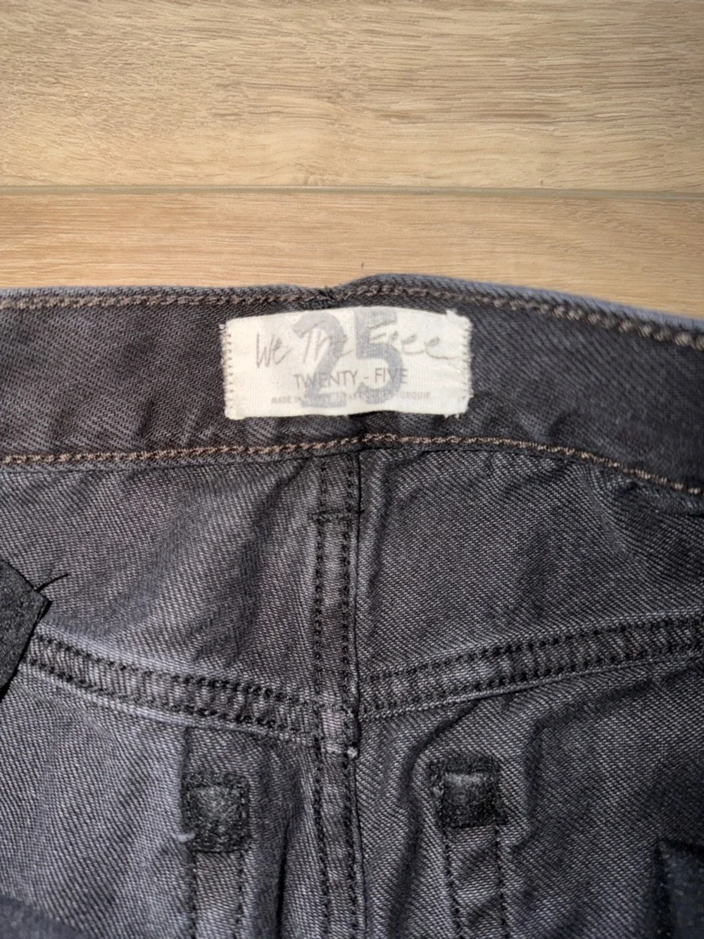 Free People "Maggie" mid-rise distressed straight-leg jeans in a black wash 25 - Picture 7 of 9